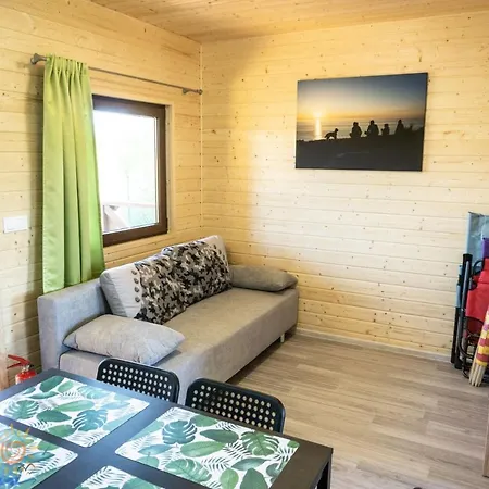 Balti Letniskowe 山林小屋 Debina (Ustka)